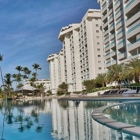 Marbella Towers Beachfront 2 Bedrooms 후안돌리오 외부 사진